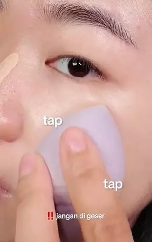 Trik memakai foundation agar riasan lebih natural, flawless, dan tidak dempul TikTok