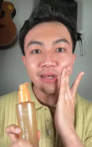 Review Wardah Radiant Gel Cleanser diklaim bikin wajah cerah tanpa iritasi TikTok
