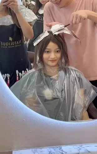 Transformasi cewek rambut sangat tipis usai di-styling mirip Jihyo Twice TikTok Transformasi cewek rambut sangat tipis usai di-styling mirip Jihyo Twice TikTok