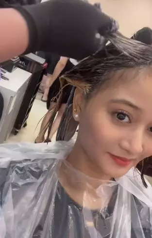 Transformasi cewek rambut sangat tipis usai di-styling mirip Jihyo Twice TikTok Transformasi cewek rambut sangat tipis usai di-styling mirip Jihyo Twice TikTok
