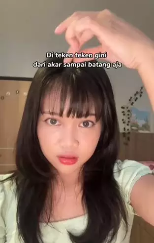 Bikin poni tetap stay seharian tanpa geser cuma perlu 2 langkah TikTok Bikin poni tetap stay seharian tanpa geser cuma perlu 2 langkah TikTok