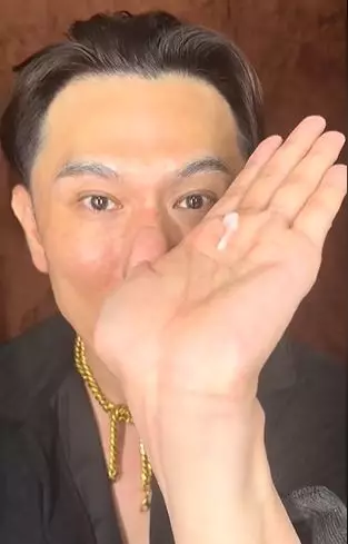 Trik atasi foundation oksidasi di wajah berminyak TikTok Trik atasi foundation oksidasi di wajah berminyak TikTok
