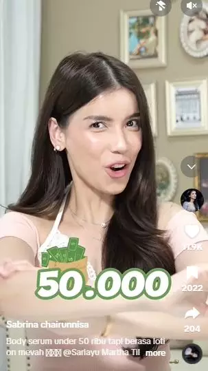 Review body serum Sariayu Hydra Glow diklaim beri kelembapan hingga 72 jam TikTok Review body serum Sariayu Hydra Glow diklaim beri kelembapan hingga 72 jam TikTok