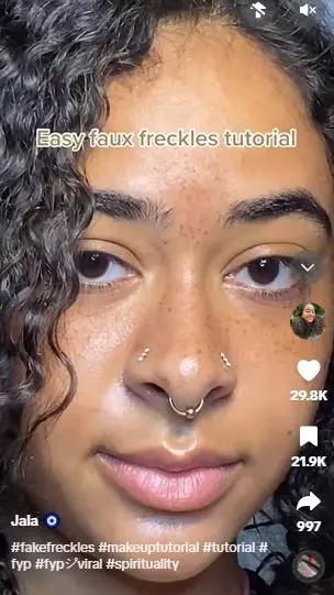 Trik bikin fake freckles agar hasilnya lebih natural cuma perlu 4 langkah Berbagai sumber Trik bikin fake freckles agar hasilnya lebih natural cuma perlu 4 langkah Berbagai sumber