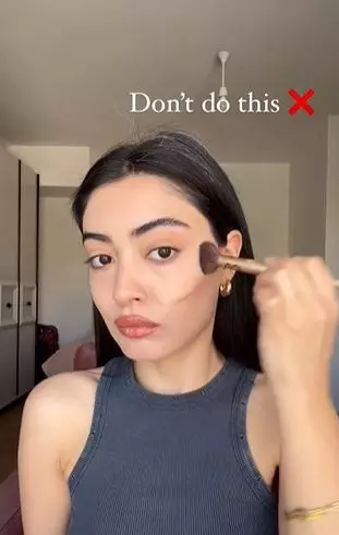 Trik aplikasikan kontur untuk beri efek face lifting natural TikTok