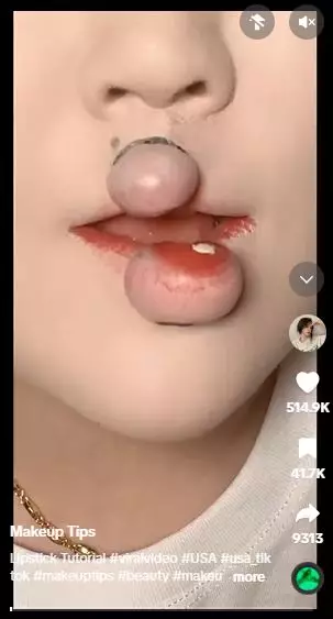 Cewek ini sulap bibir jadi makin seksi ala Zhao Lusi pakai karet rambut TikTok Cewek ini sulap bibir jadi makin seksi ala Zhao Lusi pakai karet rambut TikTok