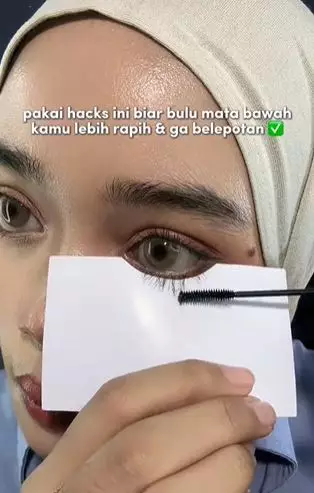 Trik aplikasikan maskara di bulu mata bawah andalkan 1 alat sekolah TikTok