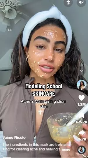 Campuran oatmeal dan bahan pemanis efektif atasi jerawat hormonal Berbagai sumber