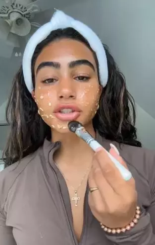 Campuran oatmeal dan bahan pemanis efektif atasi jerawat hormonal Berbagai sumber