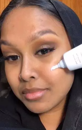 Urutan complexion di wajah berminyak agar makeup awet seharian TikTok Urutan complexion di wajah berminyak agar makeup awet seharian TikTok