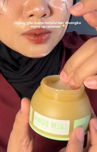 Momen nyesek cewek tak sadar hapus makeup pakai moisturizer TikTok