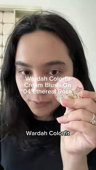 Trik makeup super simpel Rachel Amanda pakai blush on Rp60 ribuan Instagram Trik makeup super simpel Rachel Amanda pakai blush on Rp60 ribuan Instagram
