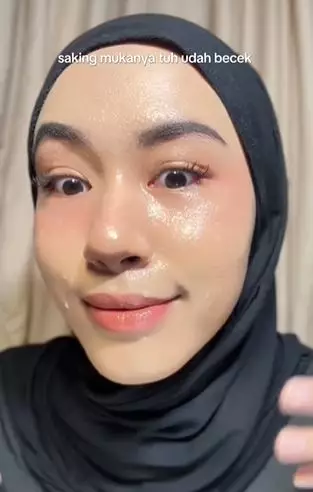 Mengenal drench technique setting spray bikin makeup flawless TikTok Mengenal drench technique setting spray bikin makeup flawless TikTok
