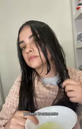 Trik bikin rambut berkilau dan antirapuh pakai 1 bahan makanan Berbagai sumber Trik bikin rambut berkilau dan antirapuh pakai 1 bahan makanan Berbagai sumber