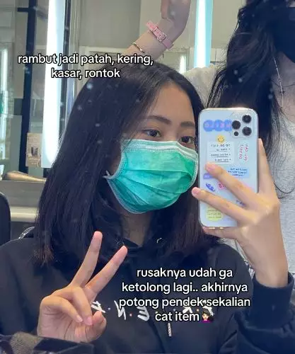 Cewek ini bagikan perjuangan sembuhkan rambut rusak efek bleaching TikTok Cewek ini bagikan perjuangan sembuhkan rambut rusak efek bleaching TikTok