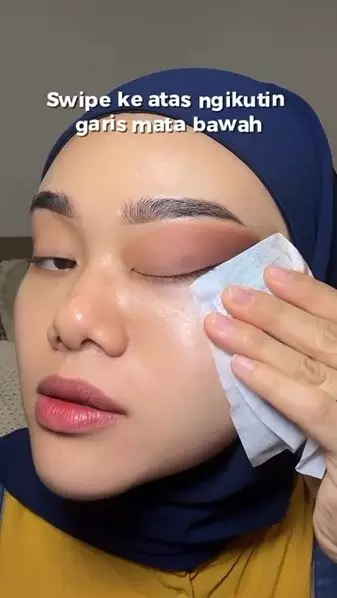 Trik rapikan eyeshadow berantakan cuma pakai alat sederhana Instagram