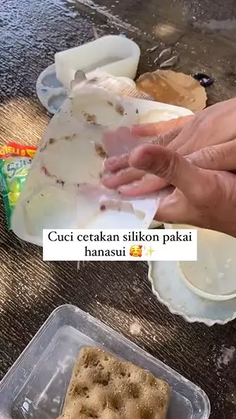 Cewek manfaatkan facial wash tidak cocok idenya diluar dugaan Berbagai sumber Cewek manfaatkan facial wash tidak cocok idenya diluar dugaan Berbagai sumber