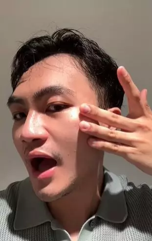 Review Facetology Purple Ranger Peeling diklaim aman untuk usia 16 tahun TikTok