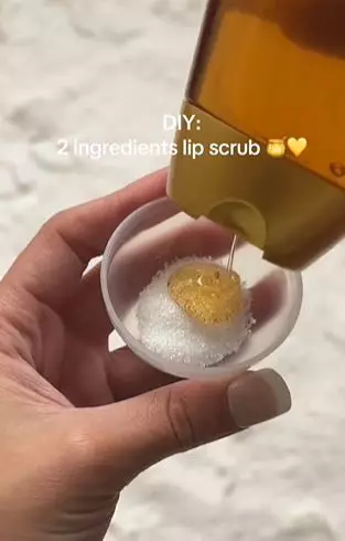 Cuma pakai 2 bahan pemanis bisa bikin bibir auto pink dan lembut Berbagai sumber