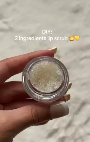 Cuma pakai 2 bahan pemanis bisa bikin bibir auto pink dan lembut Berbagai sumber