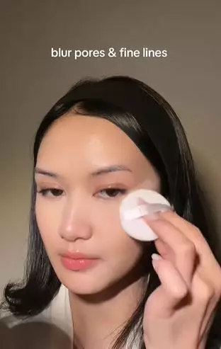 Trik aplikasikan concealer untuk efek face lift TikTok