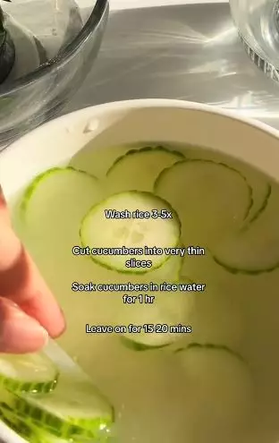 Kombinasi air beras dan 1 jenis buah bikin wajah glowing bak seleb Korea Berbagai sumber