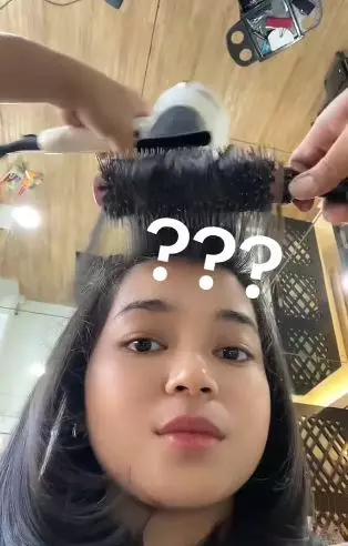 Cewek iseng potong rambut di salon pinggir jalan hasilnya di luar dugaan TikTok Cewek iseng potong rambut di salon pinggir jalan hasilnya di luar dugaan TikTok