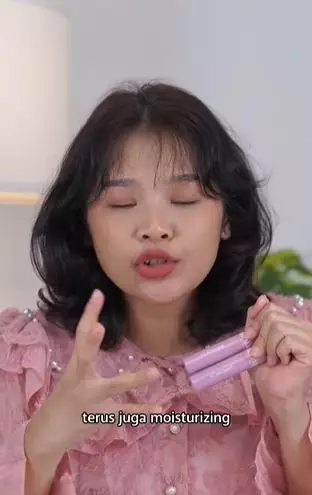 Review Xi Xiu Divine Lip Matte punya aroma cokelat diklaim transferproof TikTok Review Xi Xiu Divine Lip Matte punya aroma cokelat diklaim transferproof TikTok