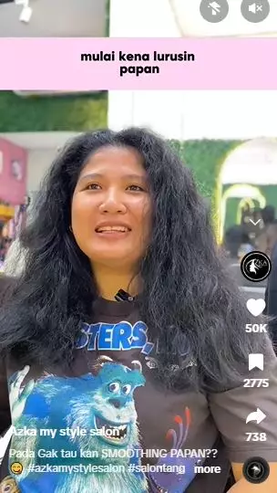 Cewek rambut ngembang efek smoothing papan usai di styling bikin melongo TikTok Cewek rambut ngembang efek smoothing papan usai di styling bikin melongo TikTok