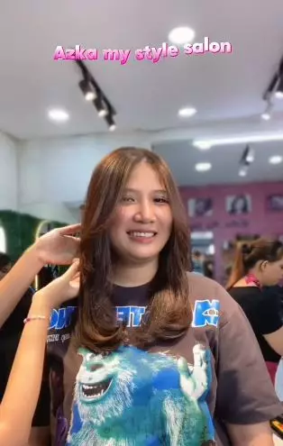Cewek rambut ngembang efek smoothing papan usai di styling bikin melongo TikTok Cewek rambut ngembang efek smoothing papan usai di styling bikin melongo TikTok