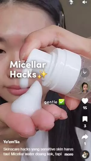 Trik pakai micellar water di wajah sensitif bikin kulit minim iritasi TikTok