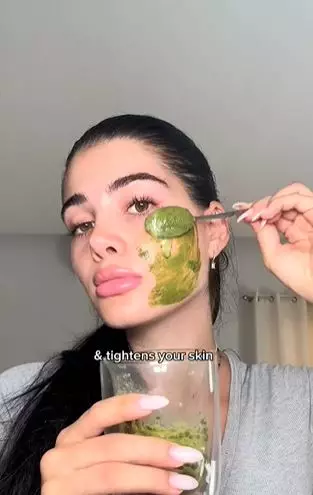 Bubuk matcha dicampur 1 bahan dapur bisa kencangkan wajah kendur Berbagai sumber