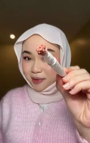 Review Judydoll Cushion Matte Lip Cream diklaim tahan hingga 12 jam TikTok
