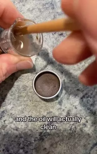 Cara bersihkan eyebrow brush dengan cepat ini andalkan bahan dapur TikTok Cara bersihkan eyebrow brush dengan cepat ini andalkan bahan dapur TikTok