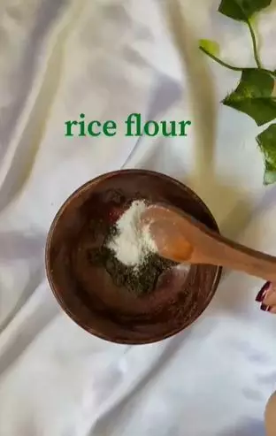 Campuran yoghurt dan 2 bahan dapur bisa mengecilkan tampilan pori-pori wajah Berbagai sumber