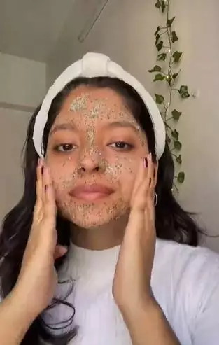 Campuran yoghurt dan 2 bahan dapur bisa mengecilkan tampilan pori-pori wajah Berbagai sumber