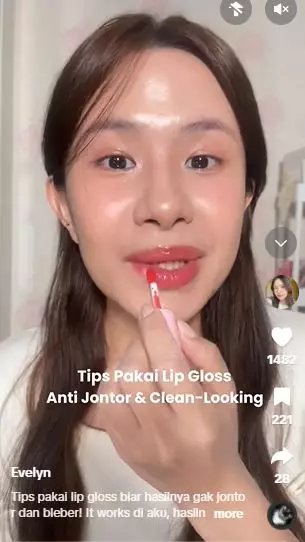 Trik pakai lip gloss agar lebih natural dan bibir nggak kelihatan jontor TikTok