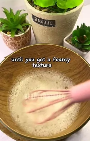 Putih telur dicampur 2 bahan dapur bisa kencangkan wajah kendur Berbagai sumber Putih telur dicampur 2 bahan dapur bisa kencangkan wajah kendur Berbagai sumber