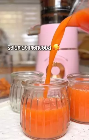 Cara bikin minuman kolagen cuma pakai wortel dicampur 2 jenis buah TikTok Cara bikin minuman kolagen cuma pakai wortel dicampur 2 jenis buah TikTok