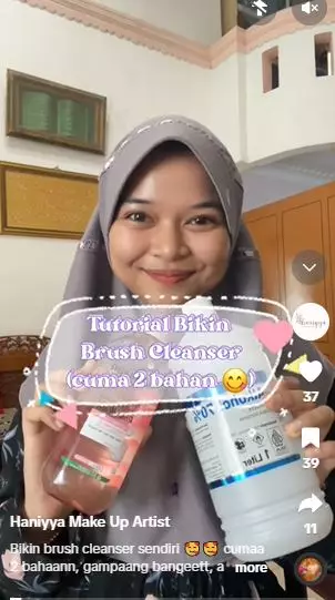 Cara bikin brush cleanser sendiri andalkan micellar water dicampur 1 bahan  TikTok