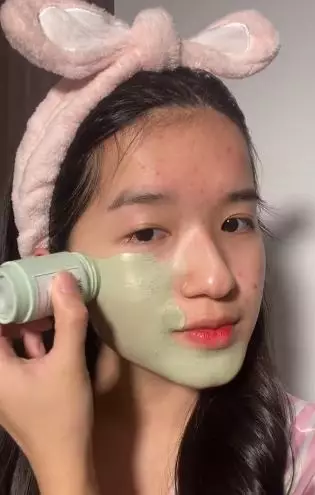 Alat pembersih bisa atasi masker clay stick habis agar tetap bisa dipakai TikTok