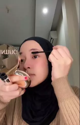 Tutorial makeup hangout Nissa Sabyan hasilnya fresh antimeno TikTok Tutorial makeup hangout Nissa Sabyan hasilnya fresh antimeno TikTok