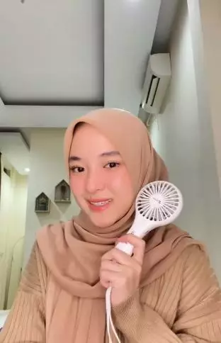 Tutorial makeup hangout Nissa Sabyan hasilnya fresh antimeno TikTok Tutorial makeup hangout Nissa Sabyan hasilnya fresh antimeno TikTok