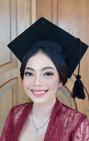 Transformasi cewek dengan tanda lahir hitam usai dirias pinky makeup TikTok