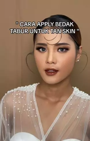 Trik aplikasikan bedak tabur di kulit sawo matang agar wajah berdimensi TikTok Trik aplikasikan bedak tabur di kulit sawo matang agar wajah berdimensi TikTok