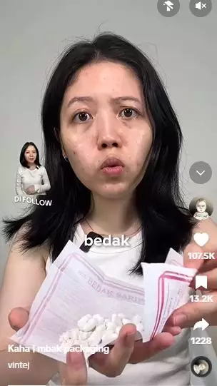 Review masker jadul Saripohatji diklaim bisa jadi pengganti bedak TikTok