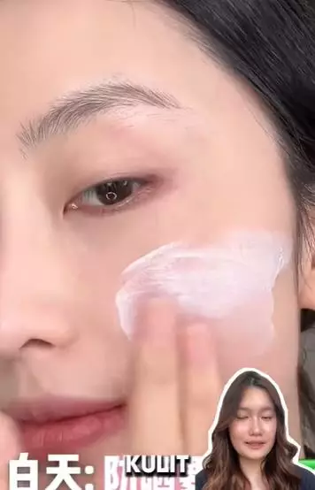 Trik hilangkan bintik-bintik kecil mirip komedo di wajah TikTok Trik hilangkan bintik-bintik kecil mirip komedo di wajah TikTok