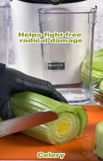 Campuran seledri dan 2 jenis buah bisa cegah munculnya keriput Berbagai sumber Campuran seledri dan 2 jenis buah bisa cegah munculnya keriput Berbagai sumber