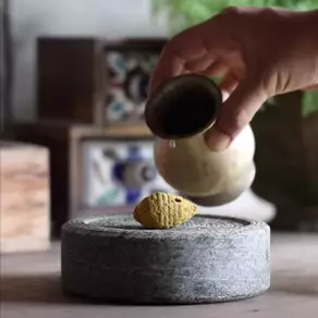 cara mencerahkan noda hitam berbagai sumber