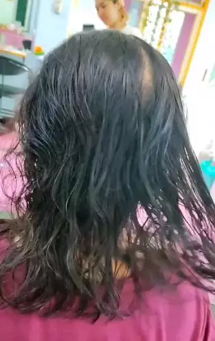 Transformasi cewek rambut ikal super tipis usai di styling bak pakai wig TikTok